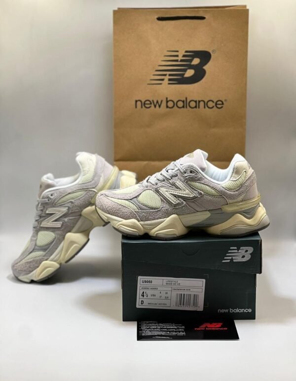 New Balance Sneaker