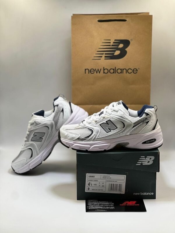 New Balance Sneaker